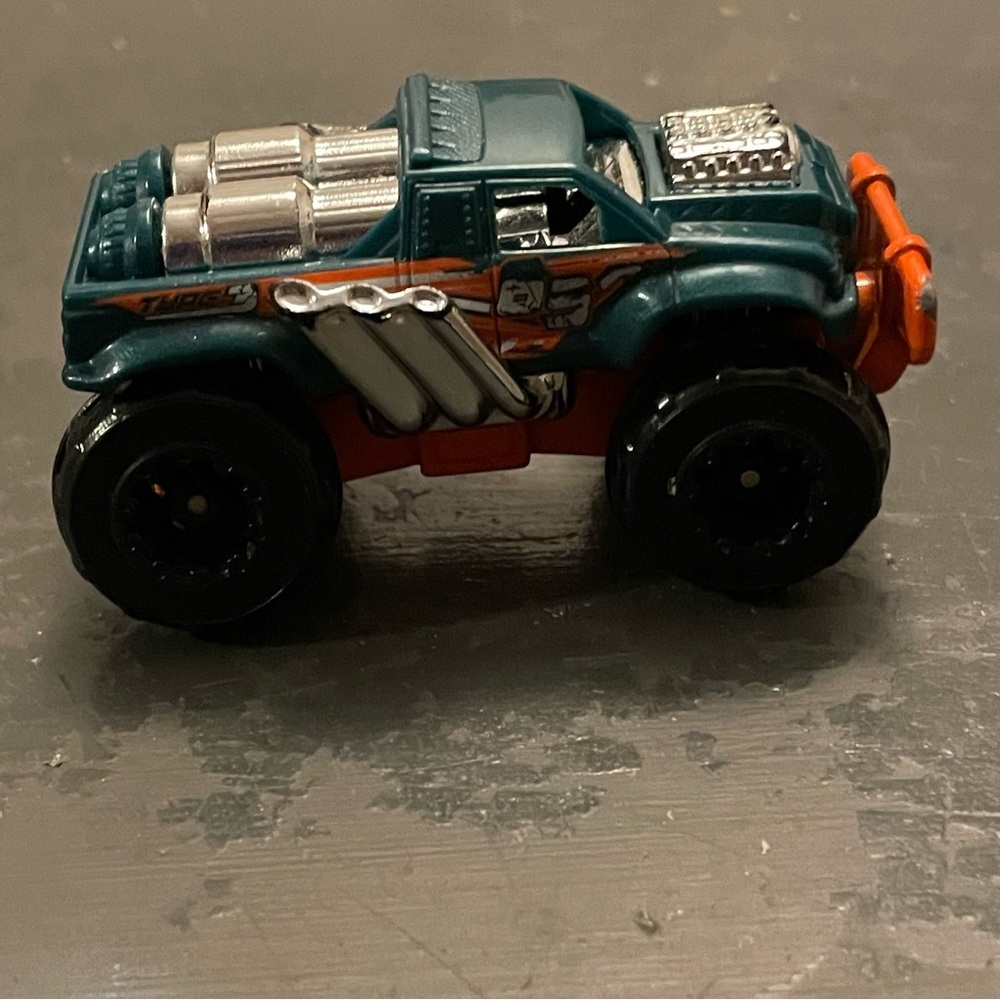 Zuro Metal Machines Tst, Hong Kong 2011 Teal and Orange Toy Truck